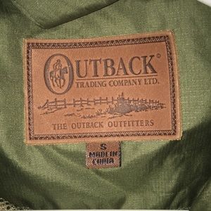 Outback windbreaker